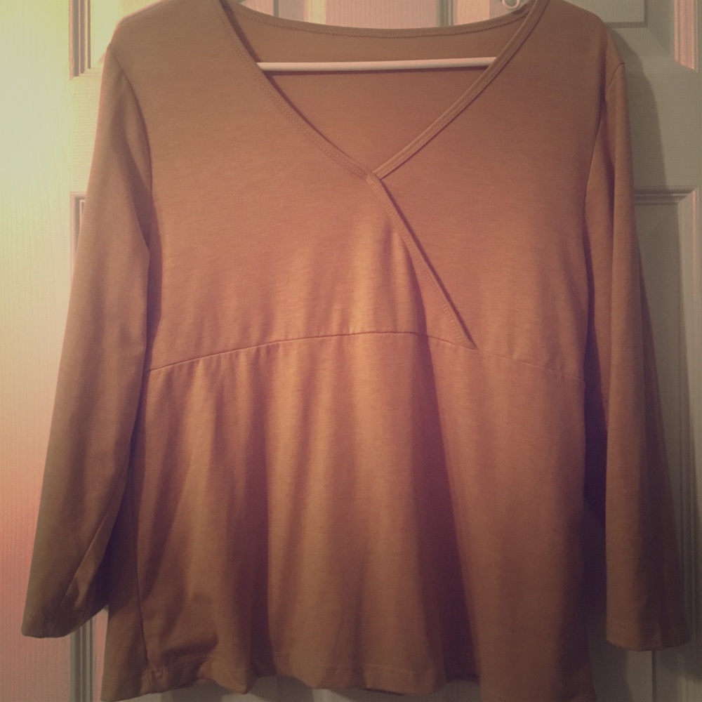 L tan 3/4 sleeve shirt!